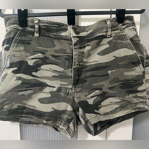 Express Camouflage Midi Shorts